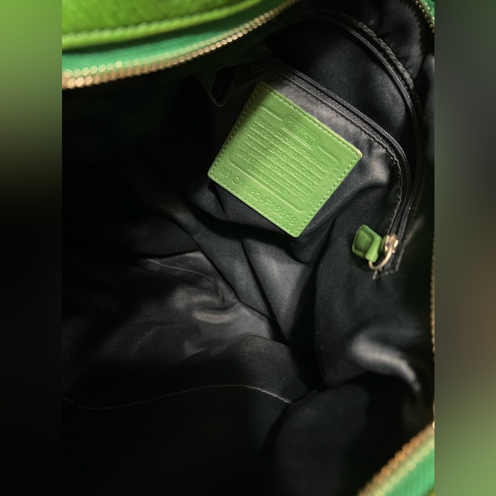 🍏 COACH 🍏 - Picture 4 of 5